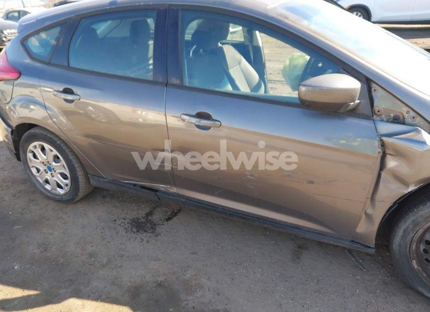 Photo 14 of 2012 Ford Focus SE (VIN 1FAHP3K28CL230070)