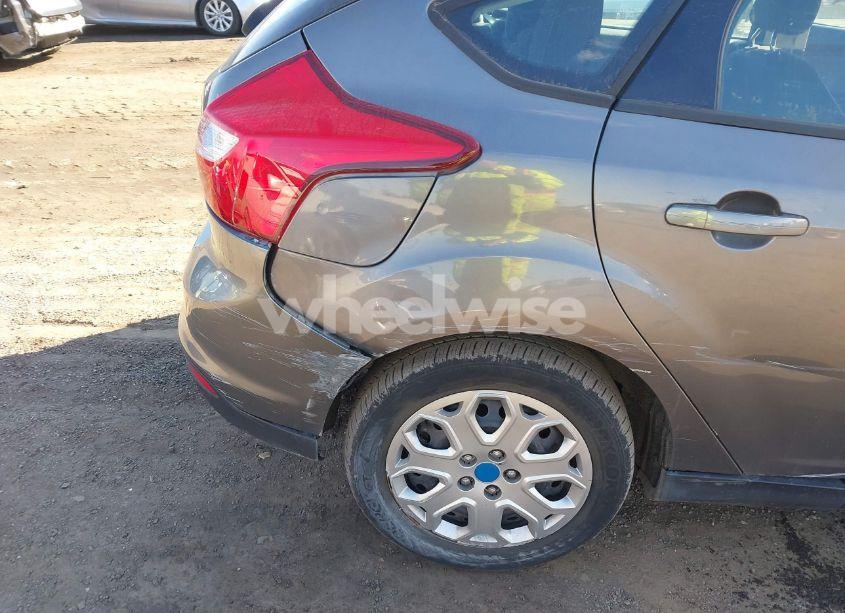 Photo 15 of 2012 Ford Focus SE (VIN 1FAHP3K28CL230070)