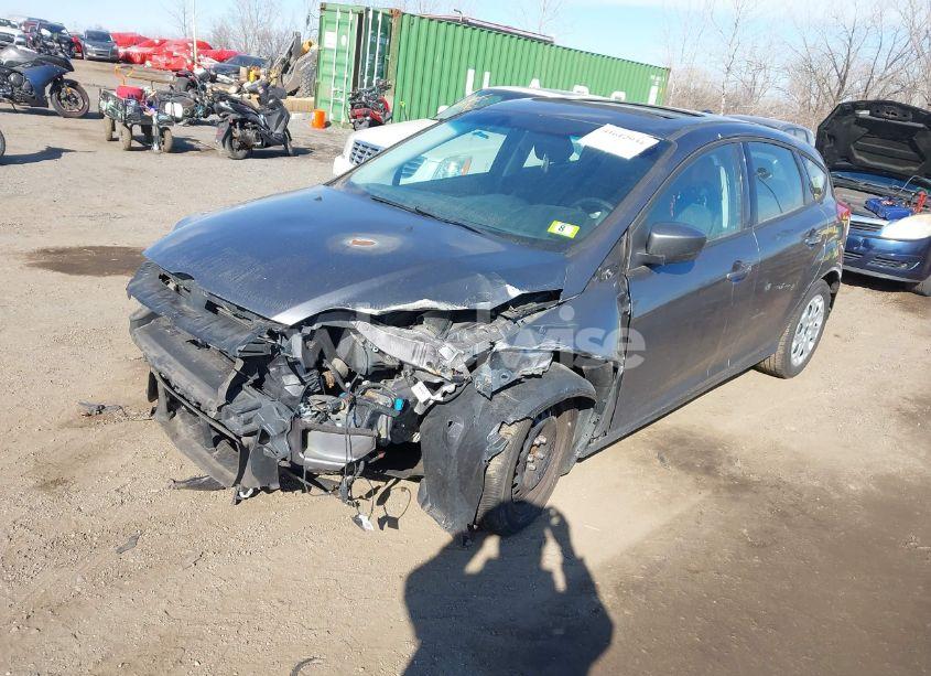 Photo 2 of 2012 Ford Focus SE (VIN 1FAHP3K28CL230070)