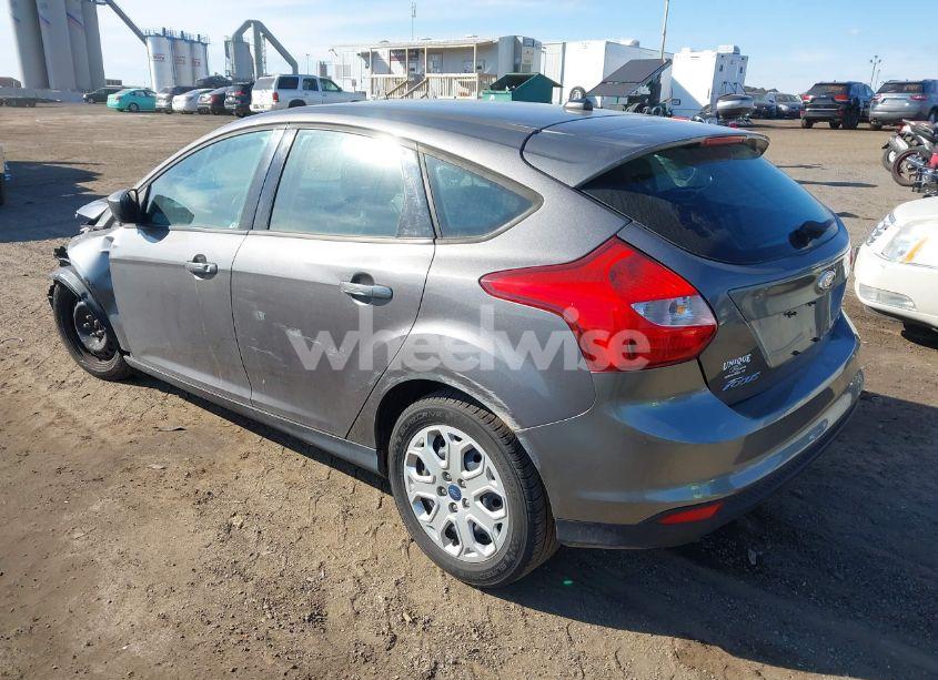 Photo 3 of 2012 Ford Focus SE (VIN 1FAHP3K28CL230070)