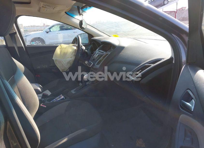 Photo 5 of 2012 Ford Focus SE (VIN 1FAHP3K28CL230070)