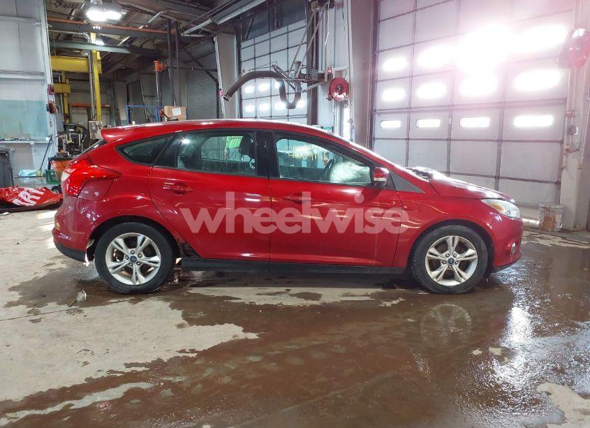 Photo 13 of 2012 Ford Focus SE (VIN 1FAHP3K28CL249105)