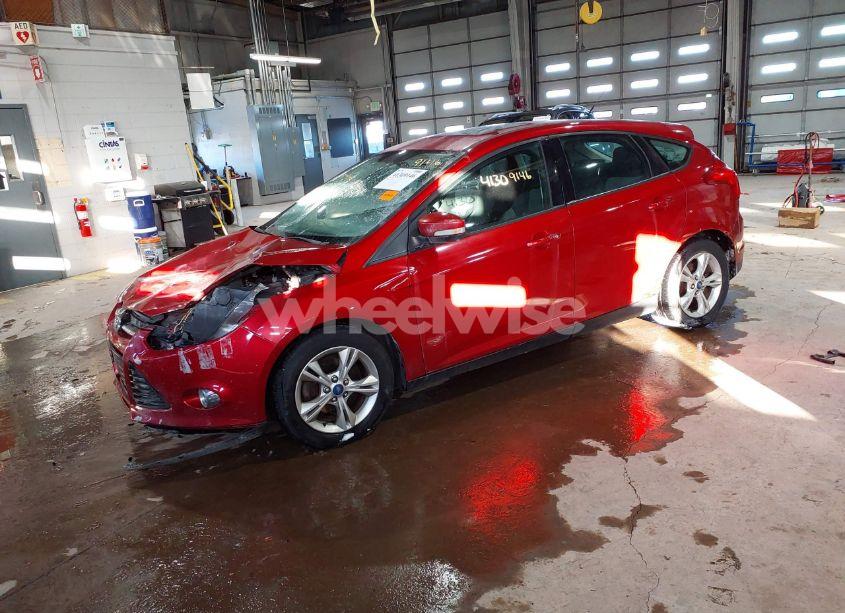 Photo 2 of 2012 Ford Focus SE (VIN 1FAHP3K28CL249105)