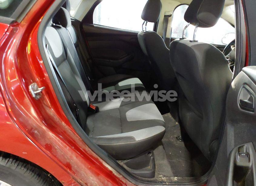 Photo 8 of 2012 Ford Focus SE (VIN 1FAHP3K28CL249105)