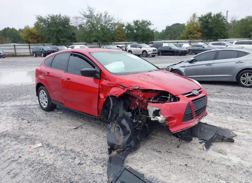 2012 Ford Focus SE (VIN 1FAHP3K28CL294898) main photo