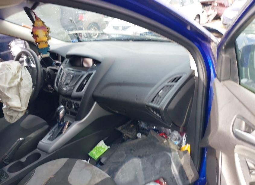 Photo 5 of 2012 Ford Focus SE (VIN 1FAHP3K28CL300019)