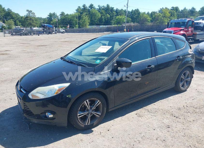 Photo 2 of 2012 Ford Focus SE (VIN 1FAHP3K28CL301963)