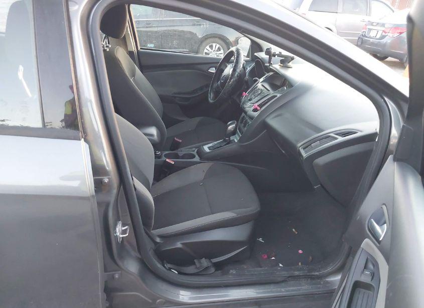 Photo 5 of 2012 Ford Focus SE (VIN 1FAHP3K28CL309254)