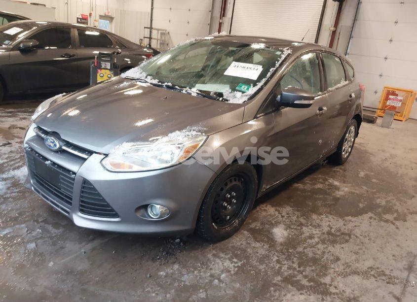 Photo 2 of 2012 Ford Focus SE (VIN 1FAHP3K28CL317743)