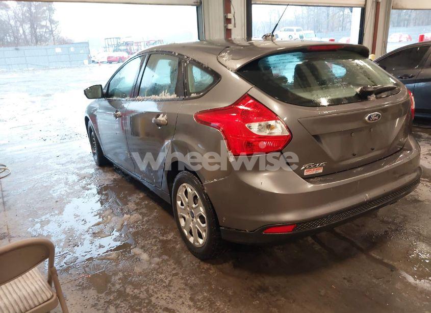 Photo 3 of 2012 Ford Focus SE (VIN 1FAHP3K28CL317743)