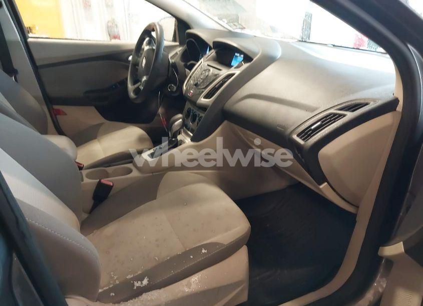 Photo 5 of 2012 Ford Focus SE (VIN 1FAHP3K28CL317743)