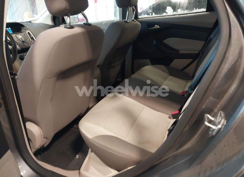 Photo 8 of 2012 Ford Focus SE (VIN 1FAHP3K28CL317743)