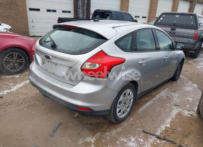 Photo 4 of 2012 Ford Focus SE (VIN 1FAHP3K28CL360317)