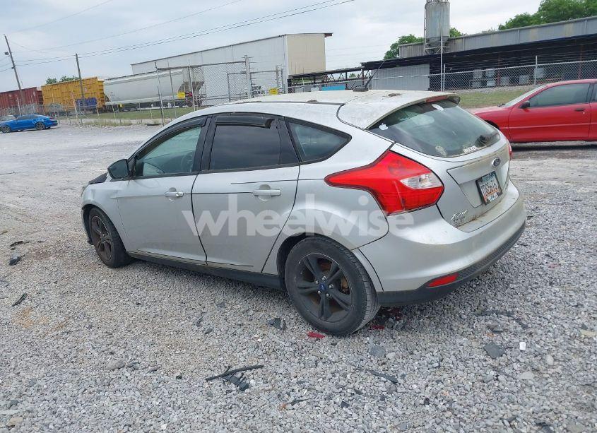 Photo 3 of 2012 Ford Focus SE (VIN 1FAHP3K28CL369762)