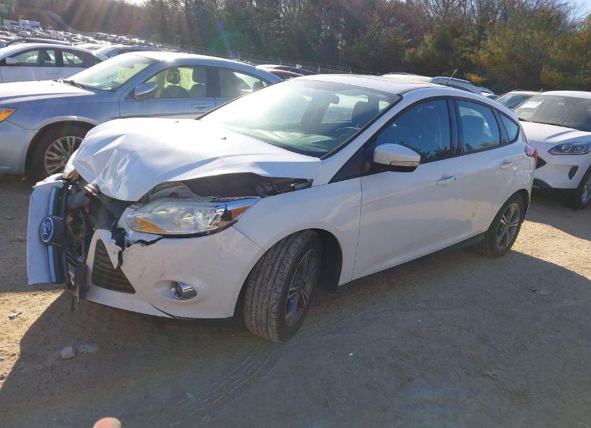 Photo 2 of 2012 Ford Focus SE (VIN 1FAHP3K28CL382091)