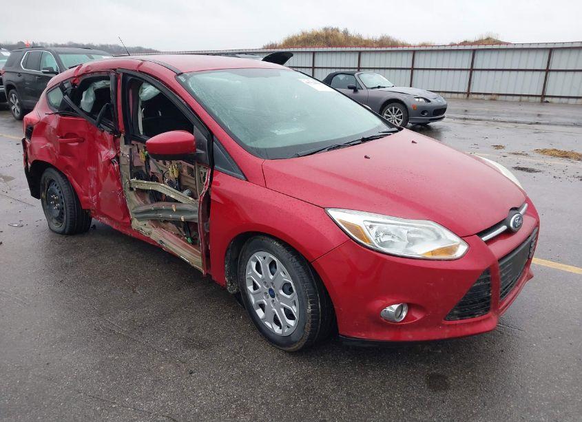2012 Ford Focus SE (VIN 1FAHP3K28CL382186) main photo