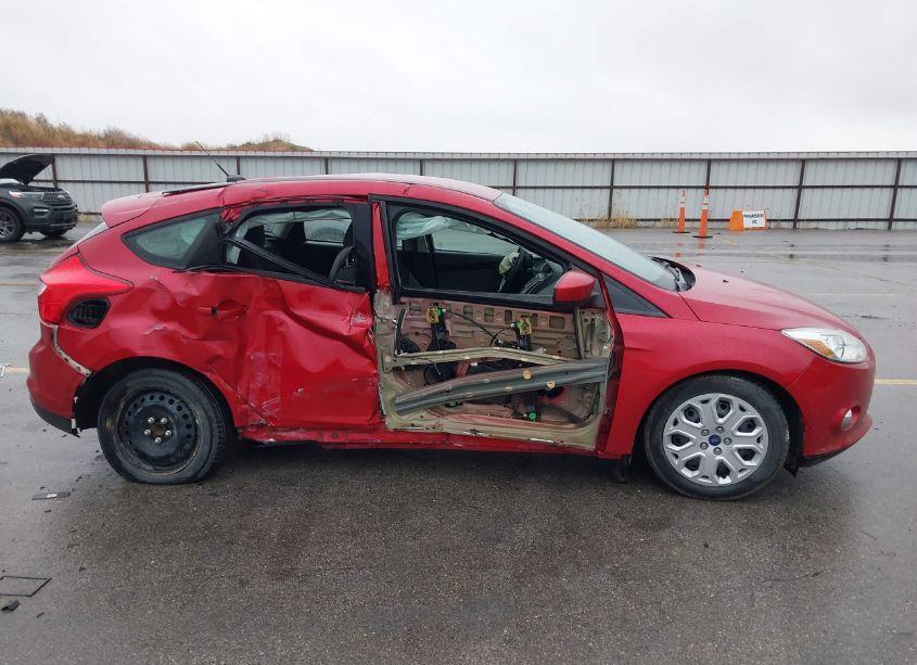Photo 14 of 2012 Ford Focus SE (VIN 1FAHP3K28CL382186)