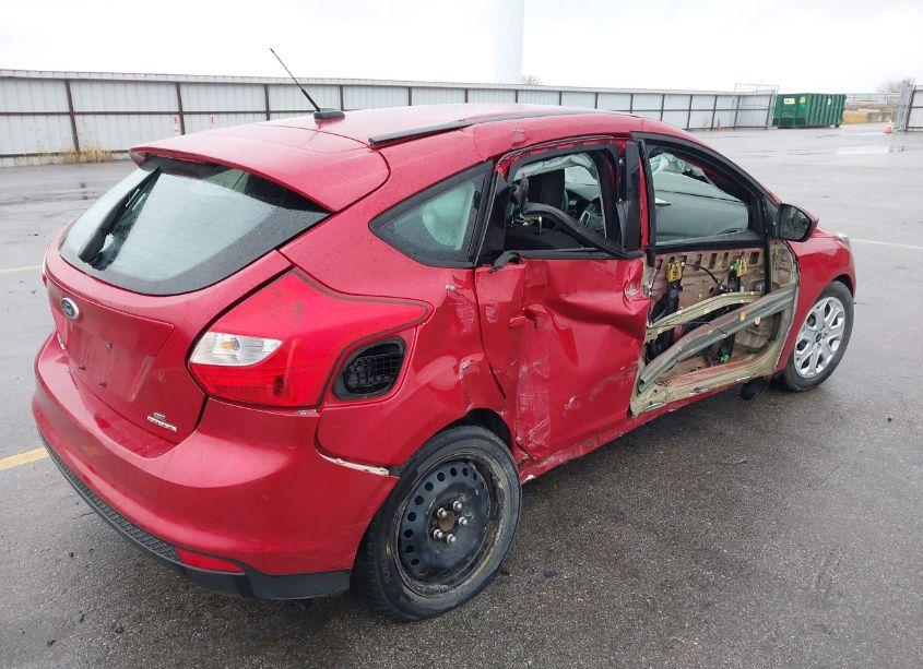 Photo 4 of 2012 Ford Focus SE (VIN 1FAHP3K28CL382186)