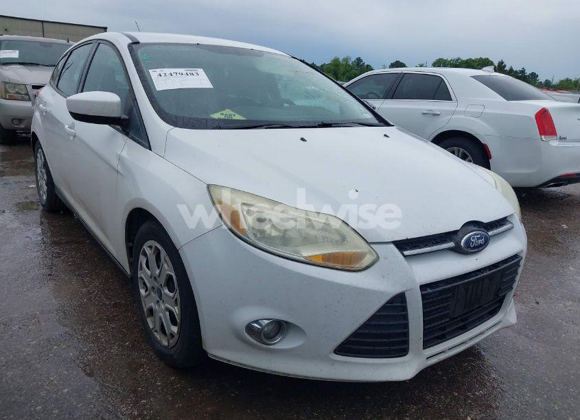 2012 Ford Focus SE (VIN 1FAHP3K28CL396234) main photo