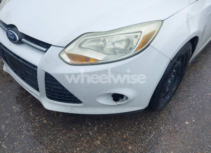 Photo 6 of 2012 Ford Focus SE (VIN 1FAHP3K28CL396234)