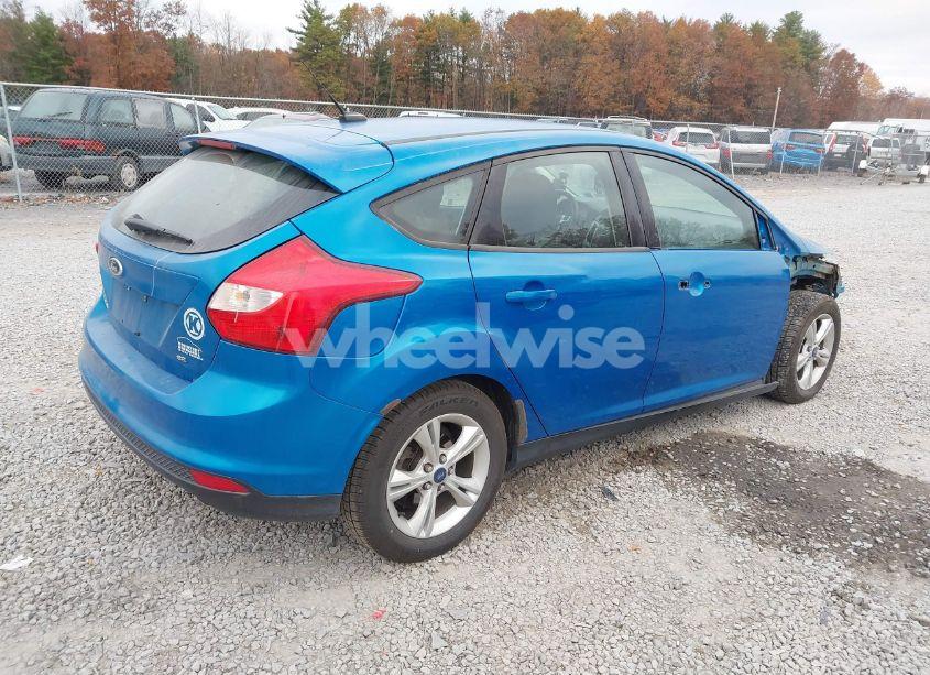 Photo 4 of 2012 Ford Focus SE (VIN 1FAHP3K28CL430012)