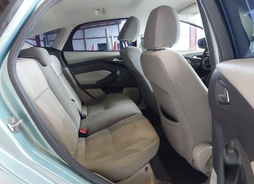 Photo 8 of 2012 Ford Focus SE (VIN 1FAHP3K28CL452625)