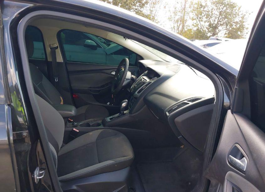 Photo 5 of 2012 Ford Focus SE (VIN 1FAHP3K29CL104817)