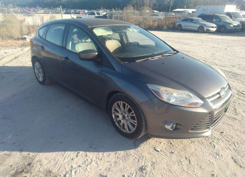 2012 Ford Focus SE (VIN 1FAHP3K29CL179128) main photo