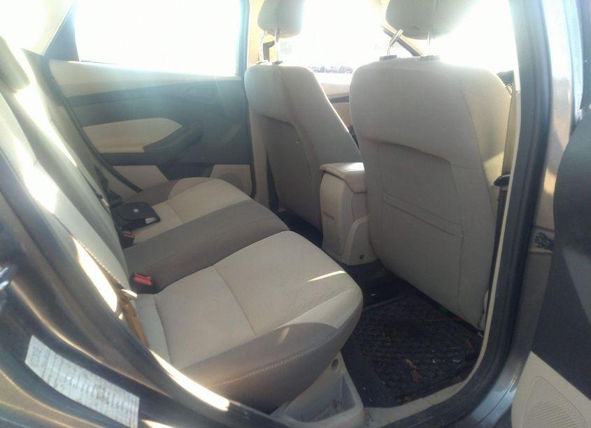 Photo 8 of 2012 Ford Focus SE (VIN 1FAHP3K29CL179128)