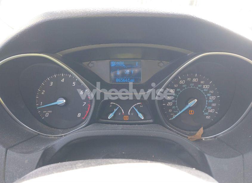 Photo 15 of 2012 Ford Focus SE (VIN 1FAHP3K29CL189870)