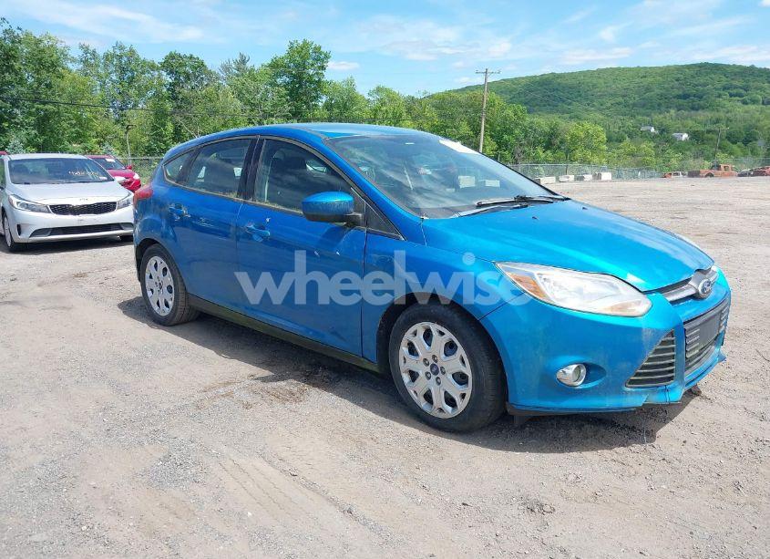 2012 Ford Focus SE (VIN 1FAHP3K29CL230126) main photo