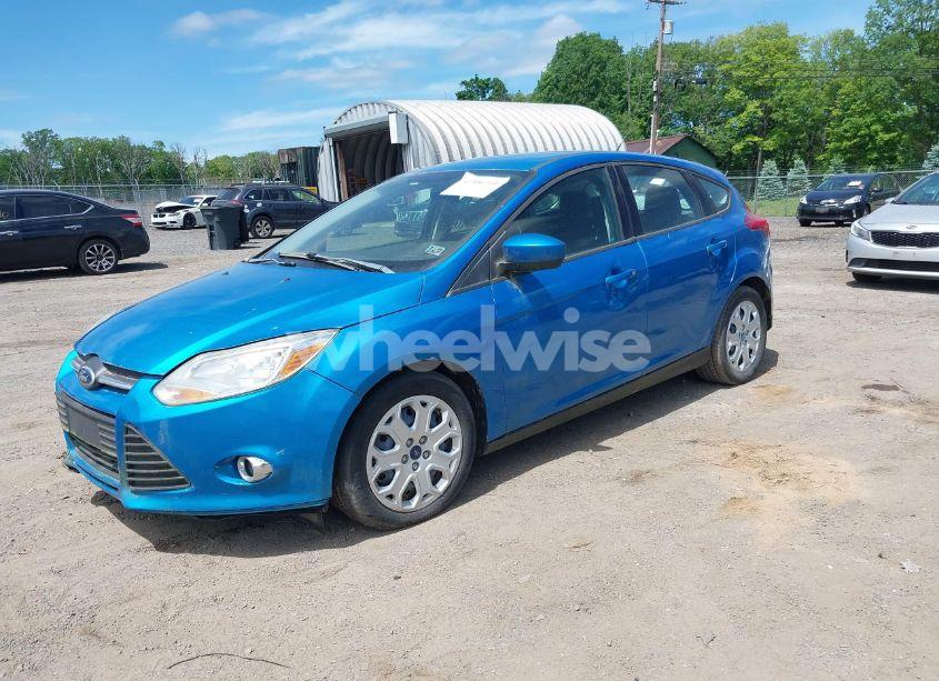 Photo 2 of 2012 Ford Focus SE (VIN 1FAHP3K29CL230126)