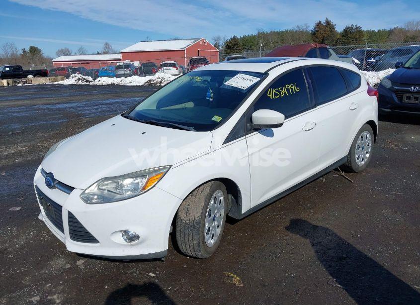 Photo 2 of 2012 Ford Focus SE (VIN 1FAHP3K29CL232474)