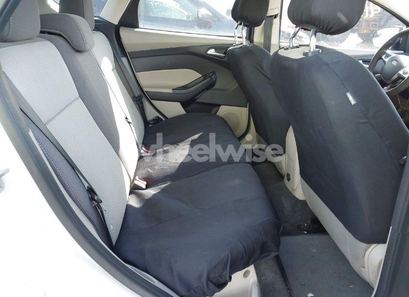 Photo 8 of 2012 Ford Focus SE (VIN 1FAHP3K29CL232474)