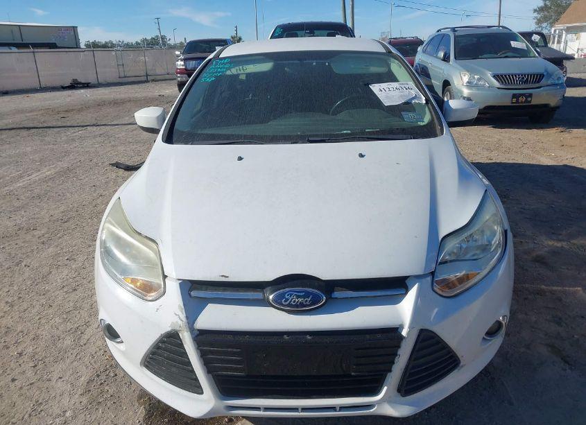 Photo 12 of 2012 Ford Focus SE (VIN 1FAHP3K29CL290469)