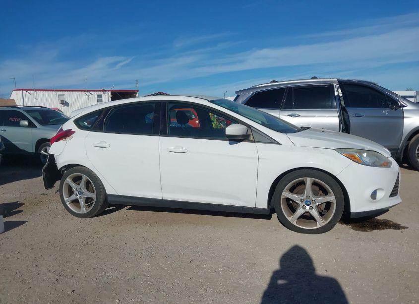 Photo 13 of 2012 Ford Focus SE (VIN 1FAHP3K29CL290469)