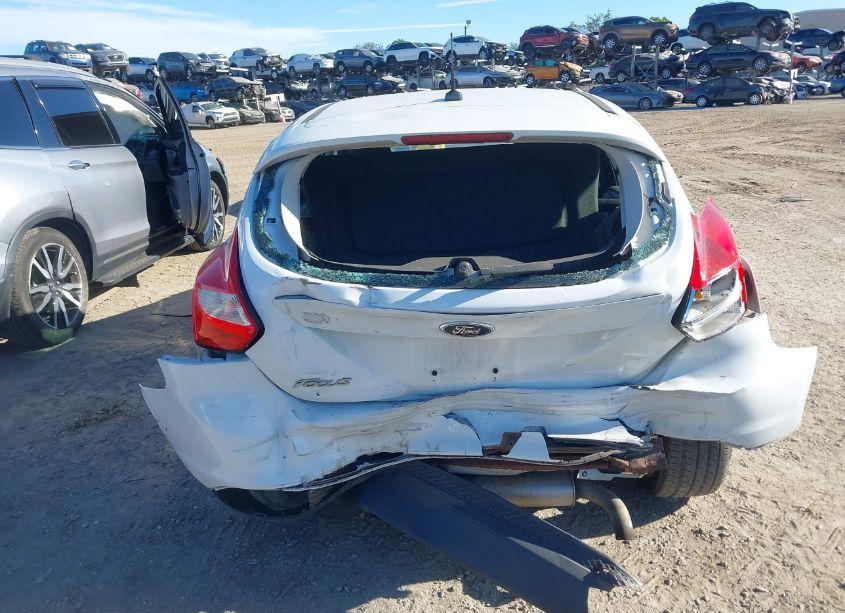 Photo 16 of 2012 Ford Focus SE (VIN 1FAHP3K29CL290469)