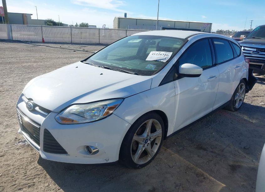 Photo 2 of 2012 Ford Focus SE (VIN 1FAHP3K29CL290469)