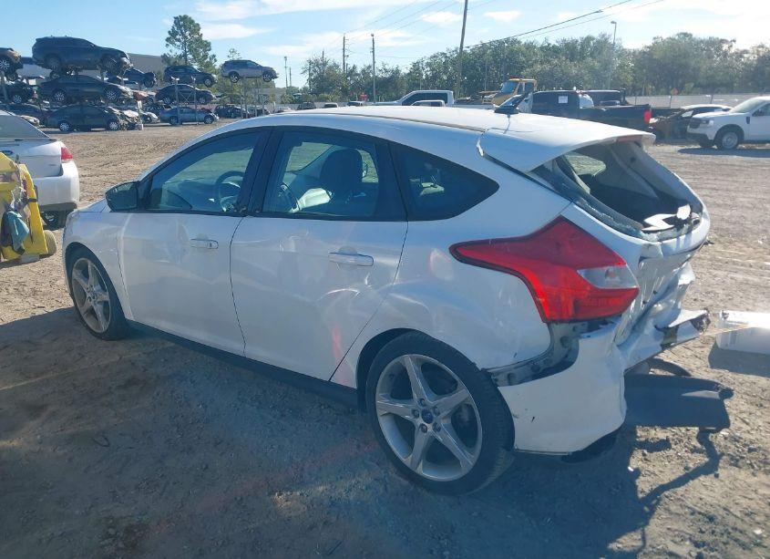 Photo 3 of 2012 Ford Focus SE (VIN 1FAHP3K29CL290469)