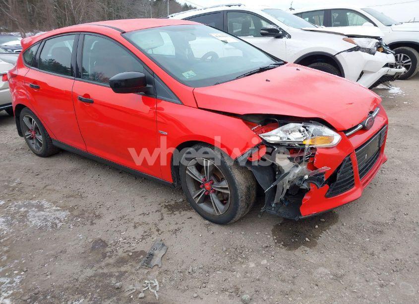 2012 Ford Focus SE (VIN 1FAHP3K29CL335216) main photo