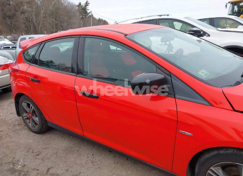 Photo 13 of 2012 Ford Focus SE (VIN 1FAHP3K29CL335216)