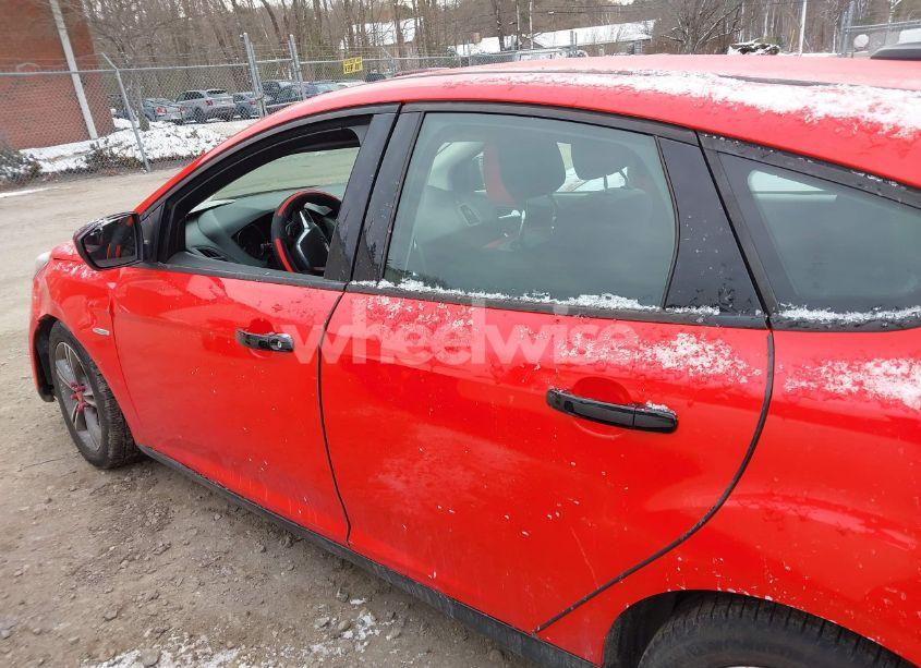 Photo 14 of 2012 Ford Focus SE (VIN 1FAHP3K29CL335216)