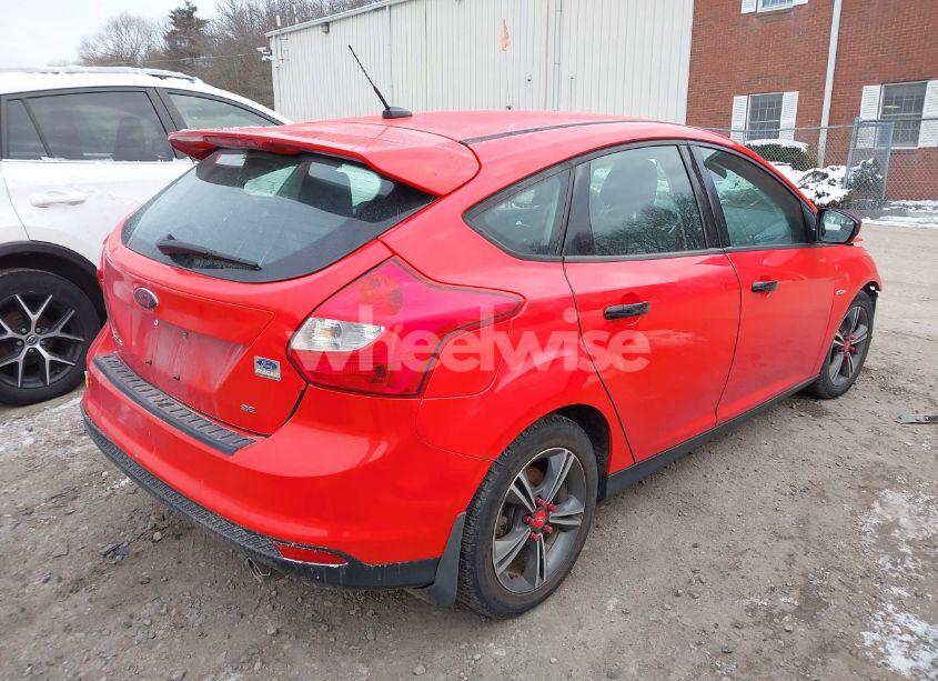 Photo 4 of 2012 Ford Focus SE (VIN 1FAHP3K29CL335216)