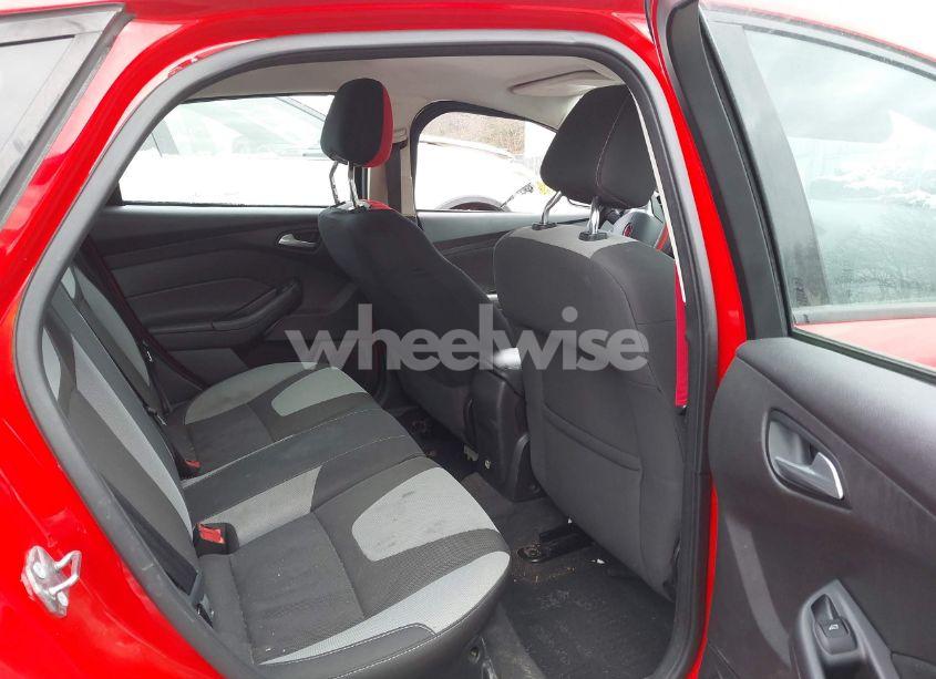 Photo 8 of 2012 Ford Focus SE (VIN 1FAHP3K29CL335216)