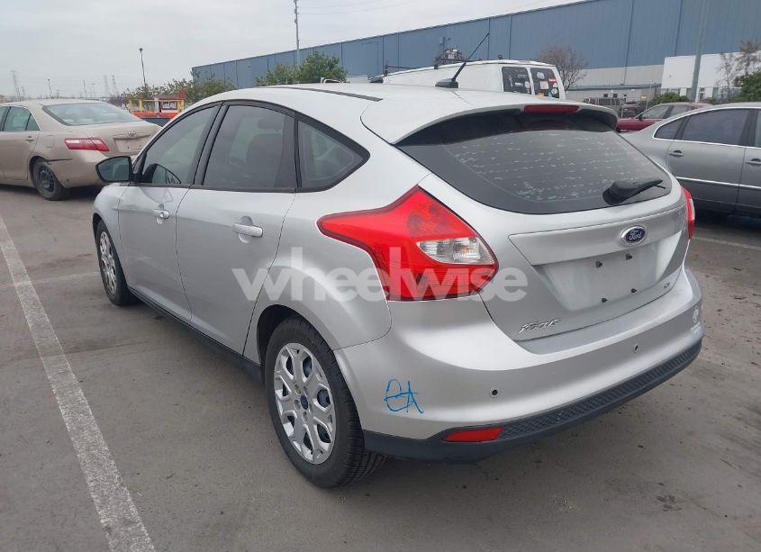 Photo 3 of 2012 Ford Focus SE (VIN 1FAHP3K29CL396338)