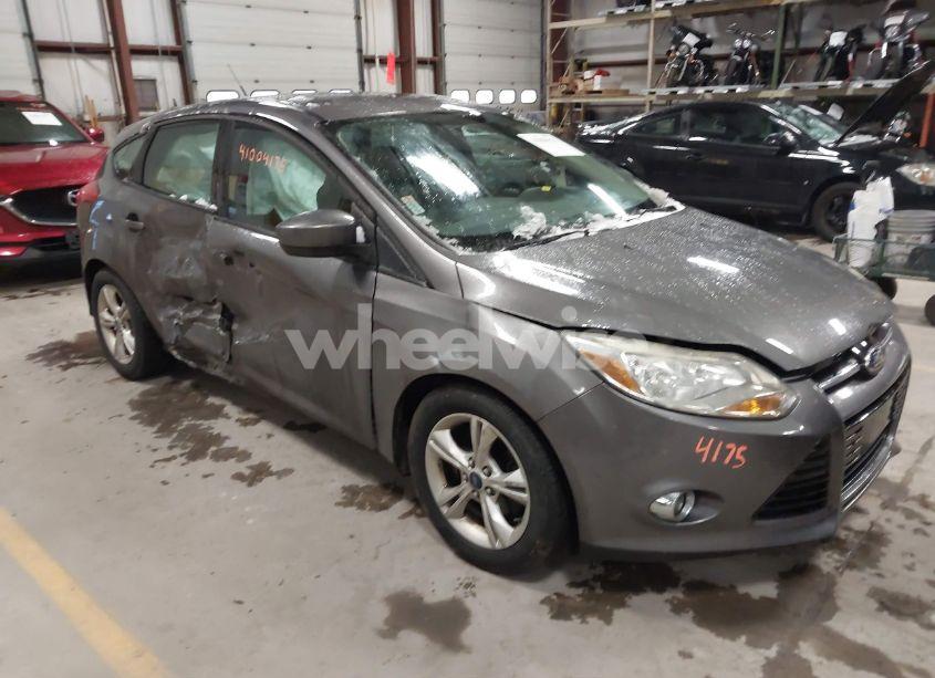 2012 Ford Focus SE (VIN 1FAHP3K29CL399806) main photo