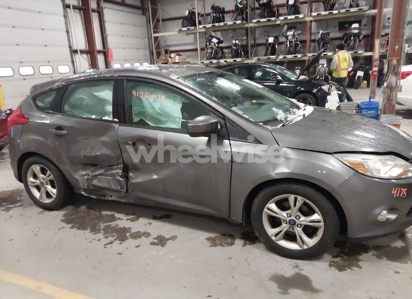 Photo 13 of 2012 Ford Focus SE (VIN 1FAHP3K29CL399806)