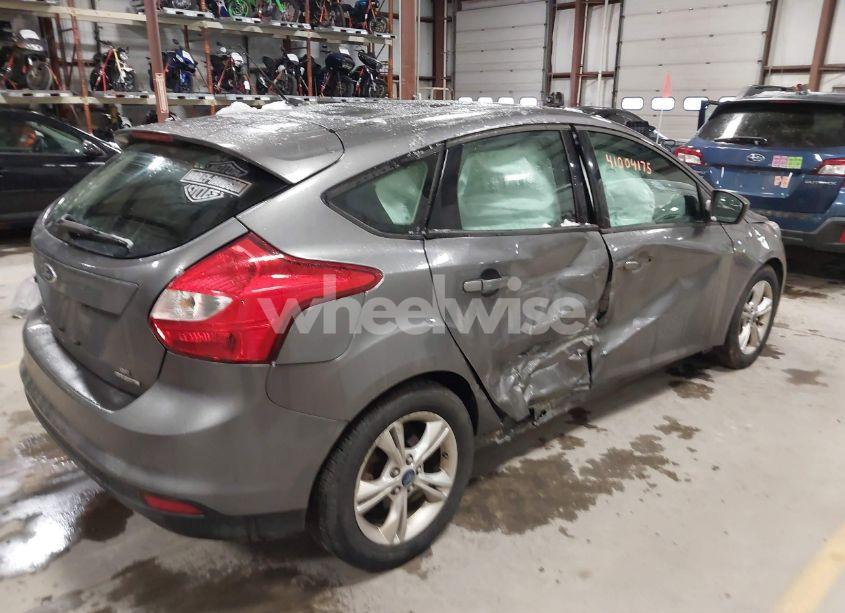Photo 4 of 2012 Ford Focus SE (VIN 1FAHP3K29CL399806)