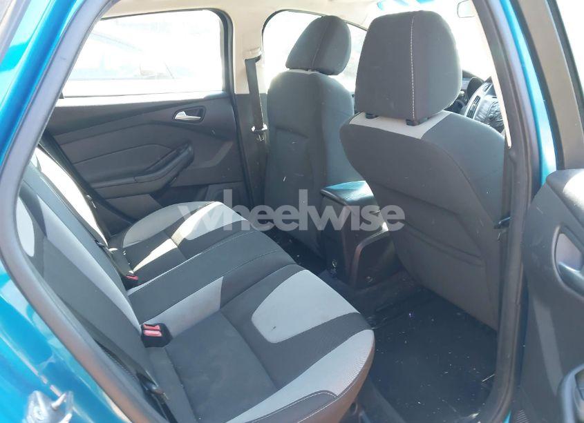 Photo 8 of 2012 Ford Focus SE (VIN 1FAHP3K29CL402574)