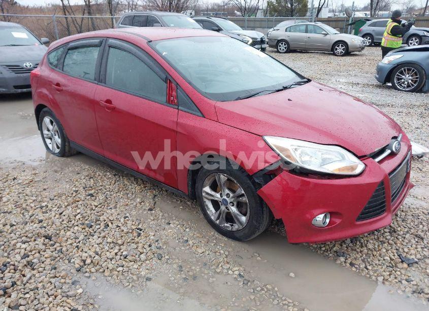 2012 Ford Focus SE (VIN 1FAHP3K29CL457185) main photo